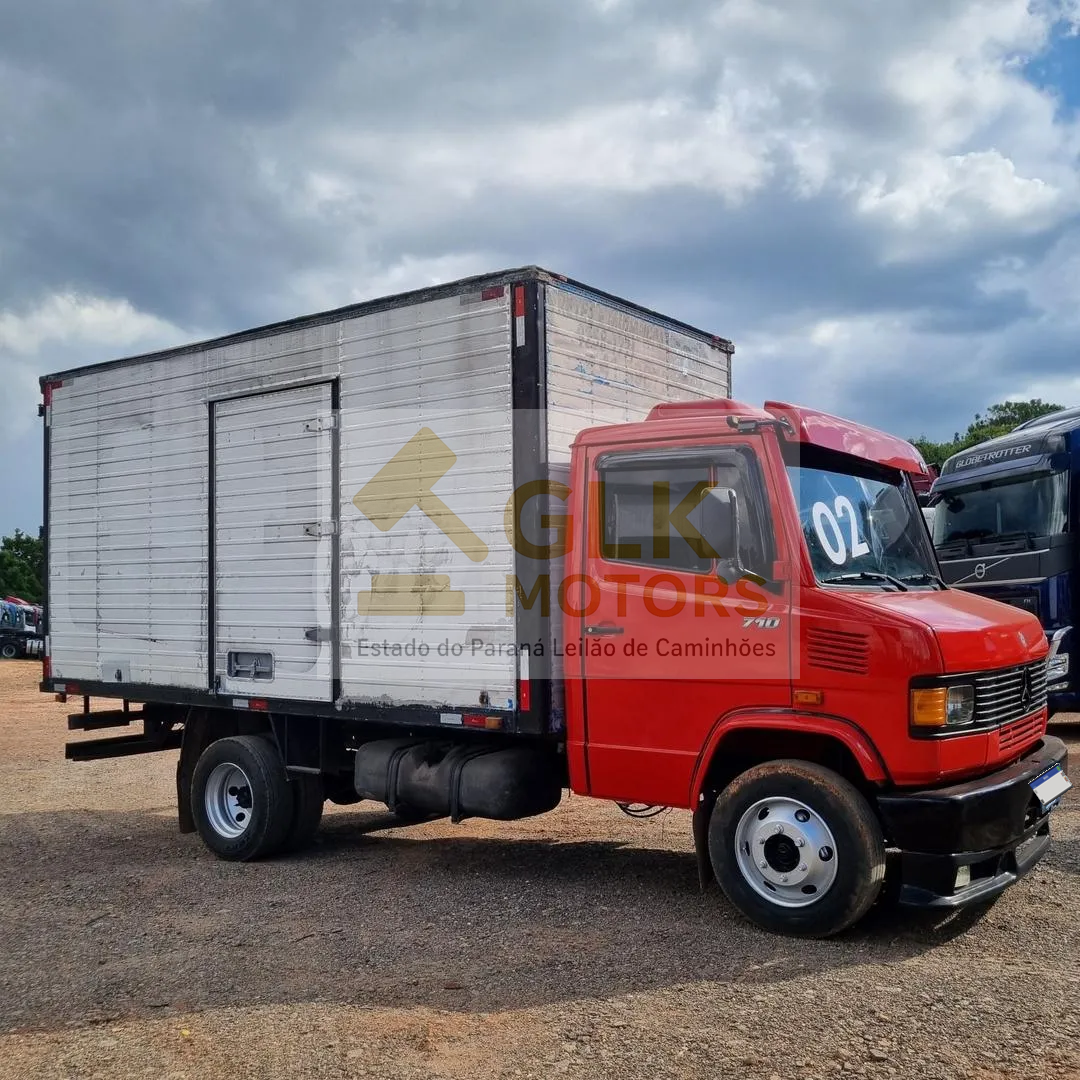 Mercedes-Benz 710 4x2 02/02