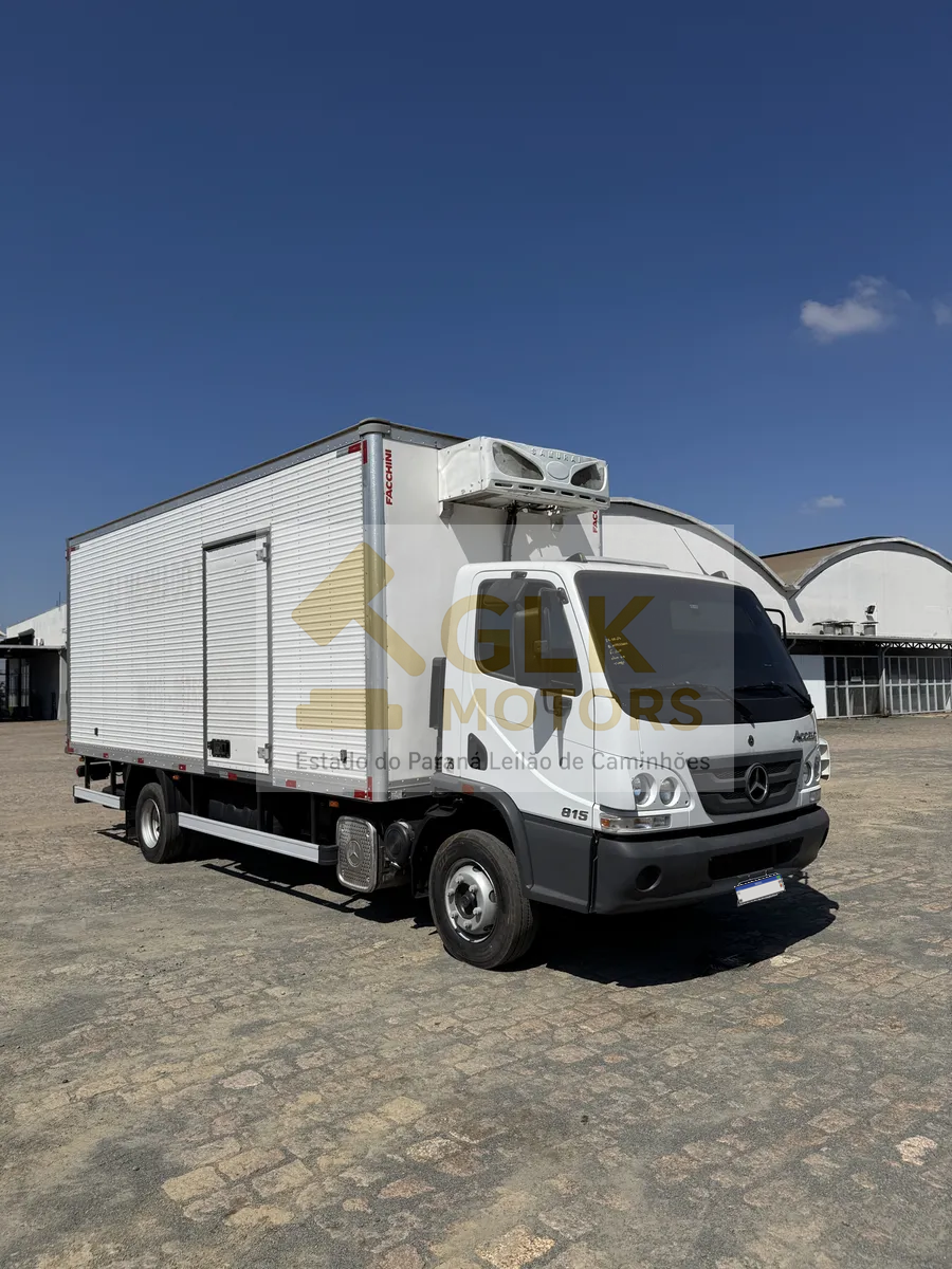 Mercedes-Benz Accelo 815 4x2 22/22