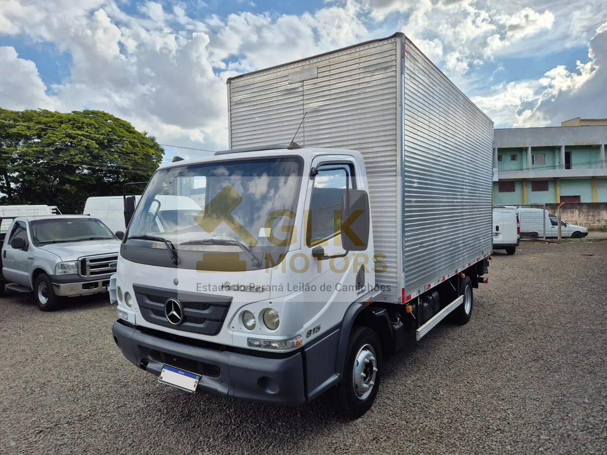 Mercedes-Benz Accelo 815 12/12